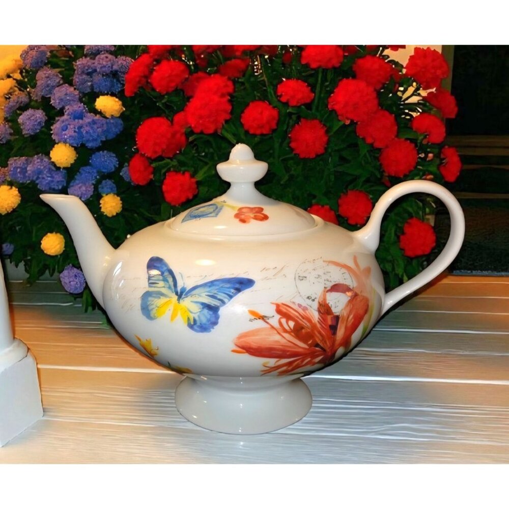 Bernardaud Jardin des Fleurs Teapot with Lid